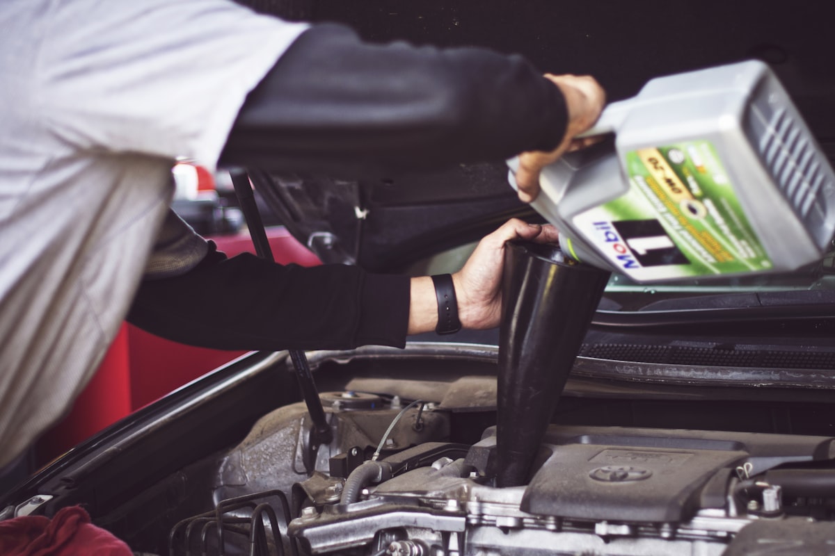 What's leaking under my car? Identify the fluid by color