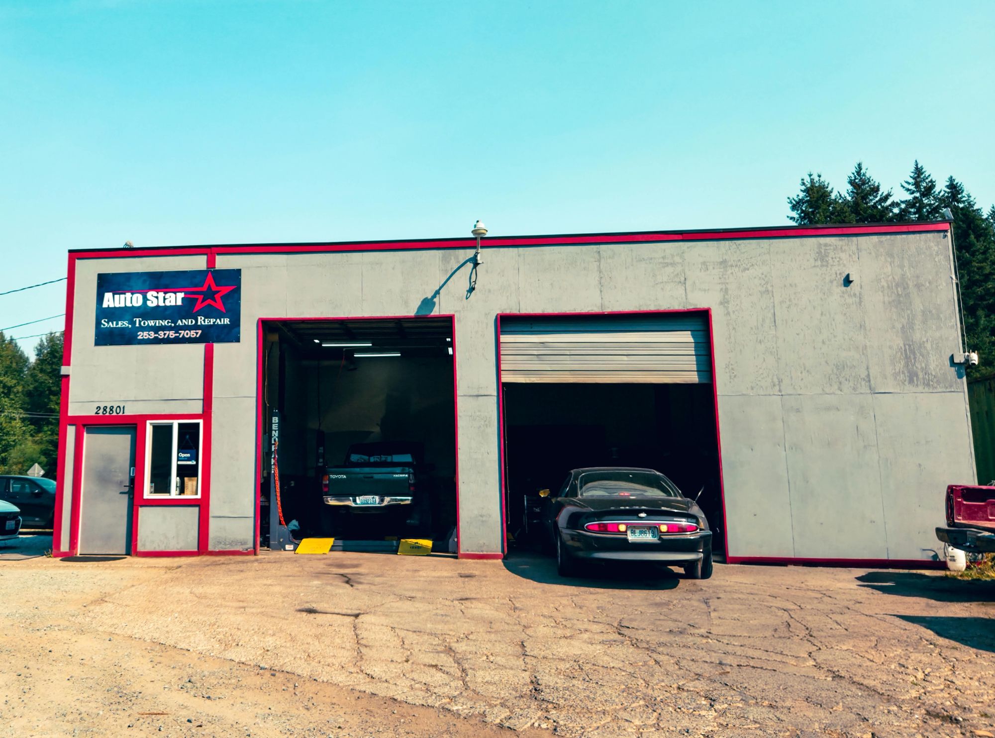 Auto Star Repair & Sales building on Meridian Ave E, Graham
